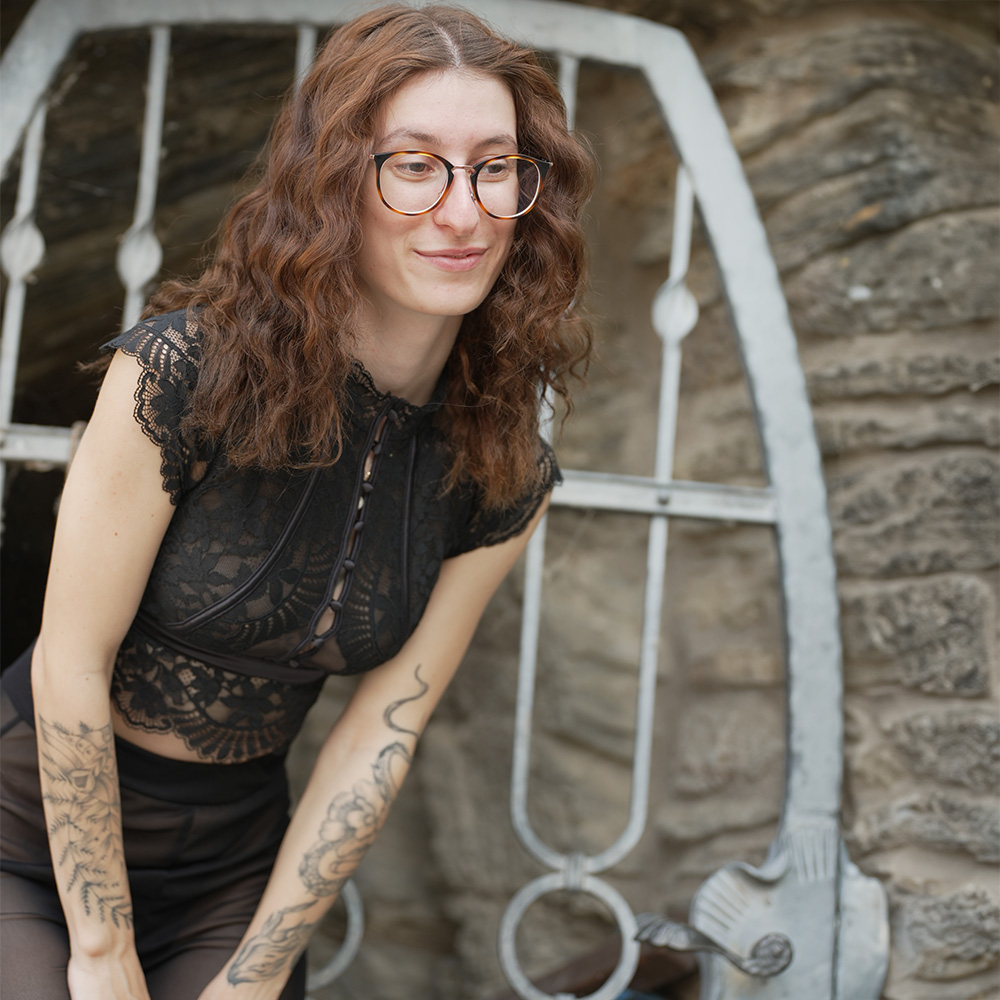EmmaSweetSugar – feminine Eleganz und persönliche Atmosphäre bei VikaModels