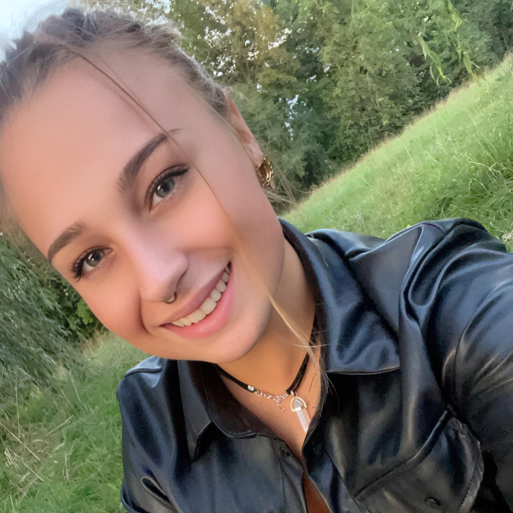 Lilo Maggy – lebensfrohe Creatorin mit neugieriger Persönlichkeit bei VikaModels